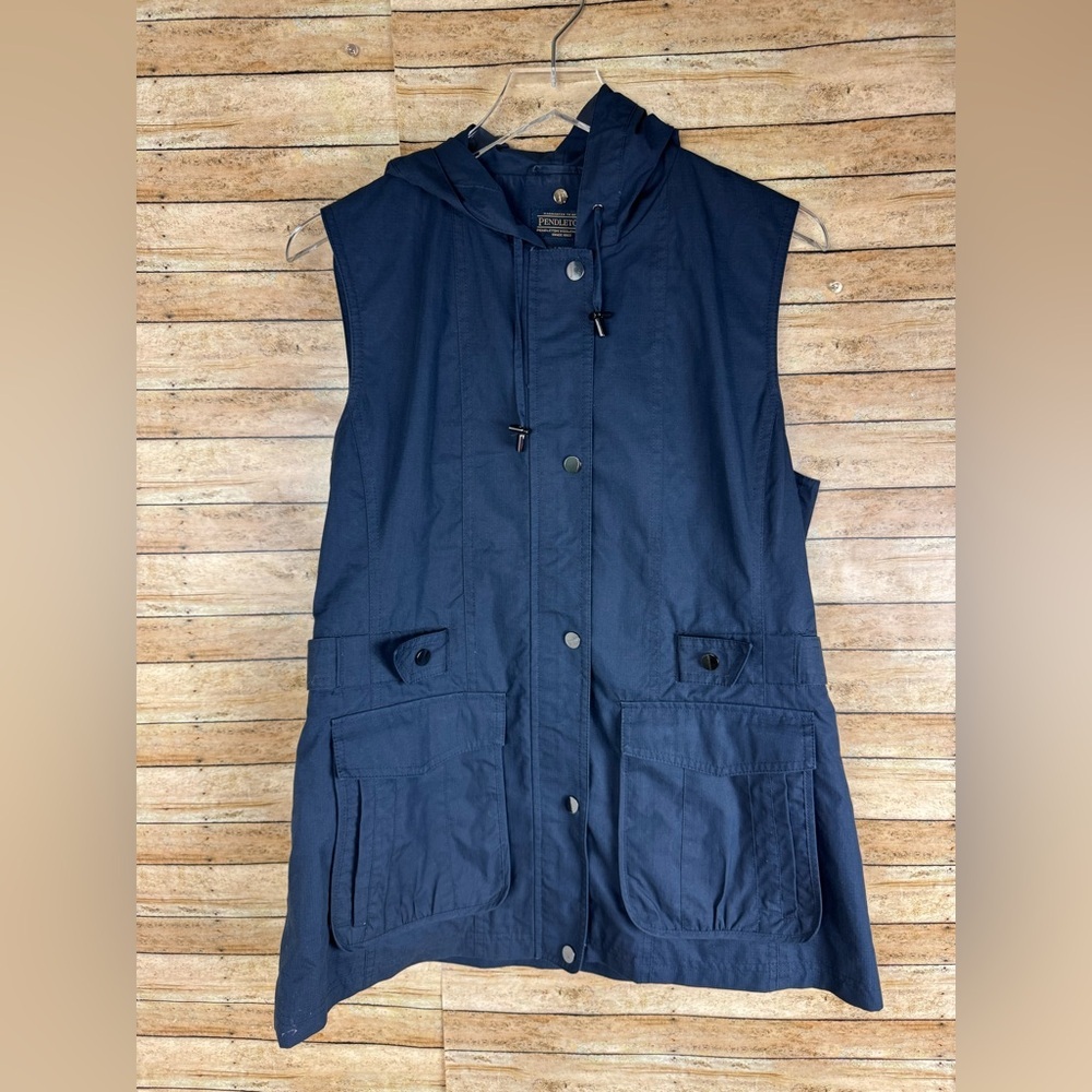 Pendleton women’s hooded vest size medium